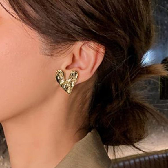 Anthropologie "Lila" Gold Heart Earrings - Picture 2 of 4